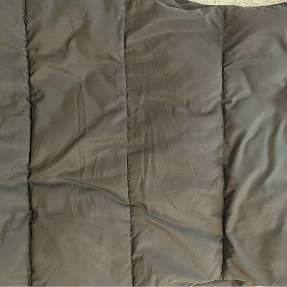 Urban Outfitters Corrine Puffer Vest - Picture 5 of 7